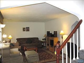 2nd image of 88 Glenwood Ave