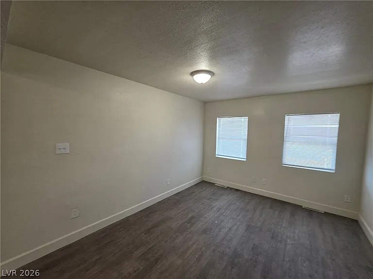 1590 Mustang Dr — Photo 86