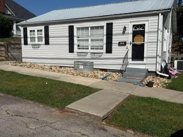 107 Trenton St, Harriman, TN 37748