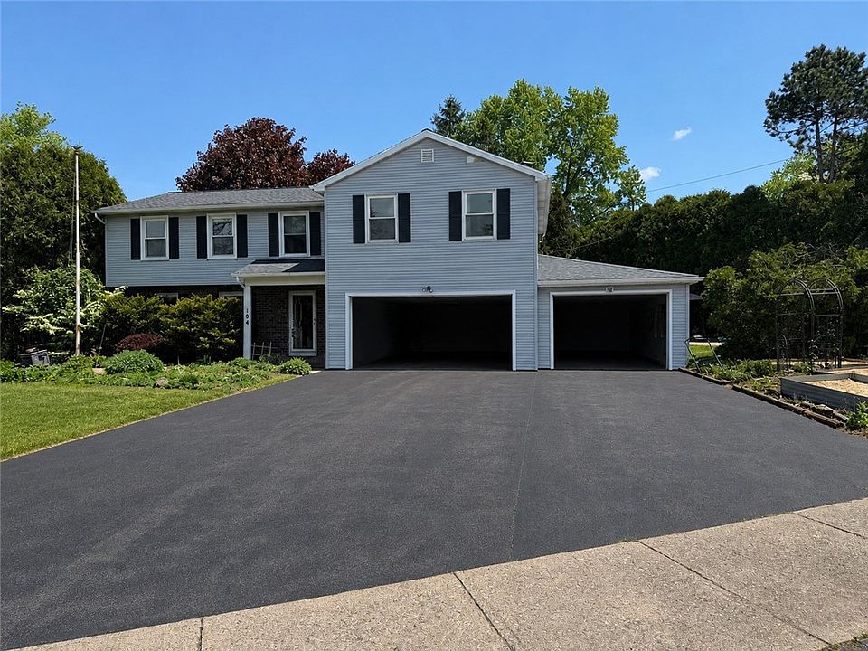 1st image of 104 Carmas Dr