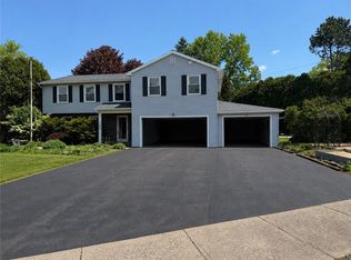 104 Carmas Dr, Rochester, NY 14626