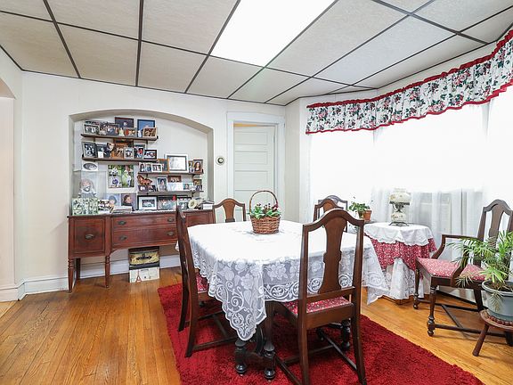 4th image of 4139 N Richmond St