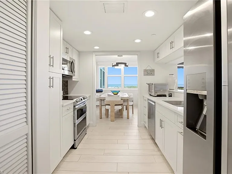 5550 Heron Point Dr #503 — Photo 6