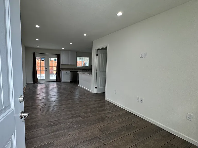 6461 Winnetka Ave #ADU — Photo 5