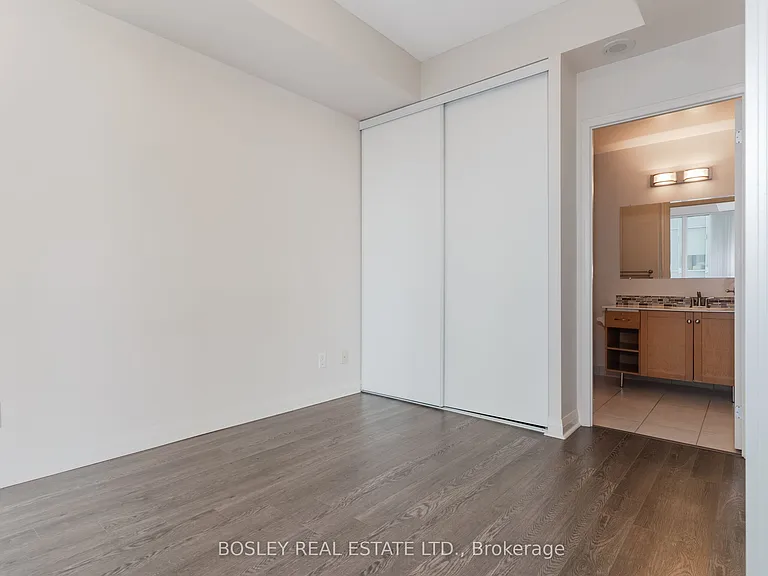 220 Victoria St #803 — Photo 13