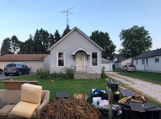 1219 Larson St, Racine, WI 53403