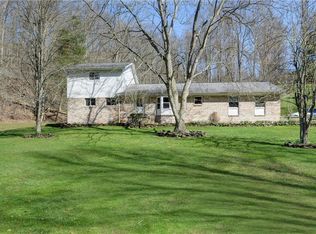 7 Thoroughbred Rd, Scott Depot, WV 25560