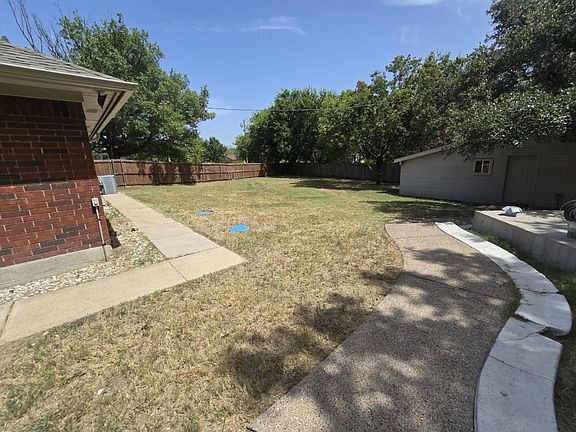 4th image of 301 El Chico Trl