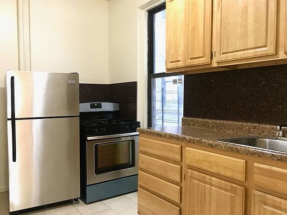 4th image of 377 Eastern Pkwy APT 1A
