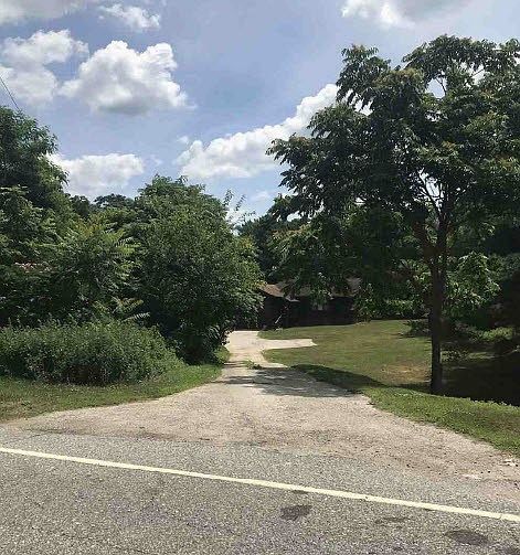 2nd image of 368 Russell Mill Rd