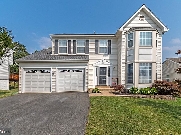 2nd image of 8 Doug Ct