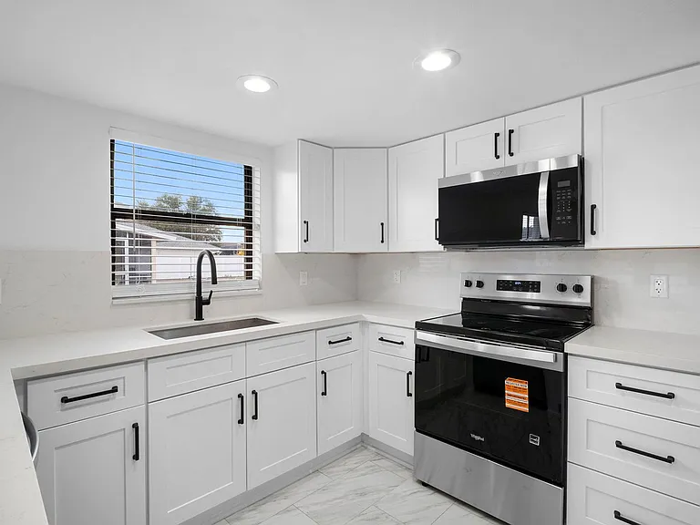 617 Hancock Bridge Pkwy — Photo 13