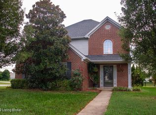 6032 Woodhaven Place Cir, Louisville, KY 40228