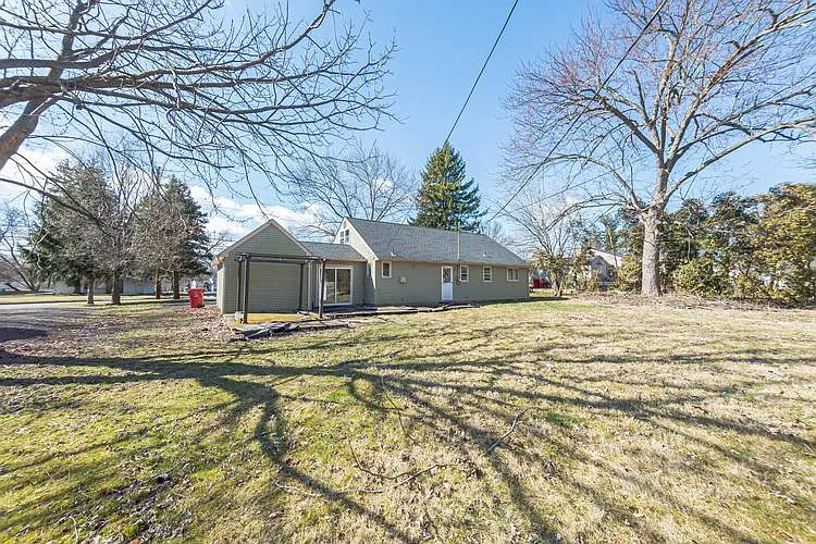 1249 County Line photo 1