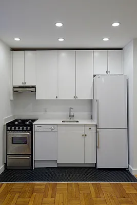 Rented by Compass | media 13