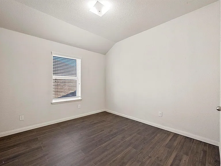 4620 Elderberry St — Photo 14