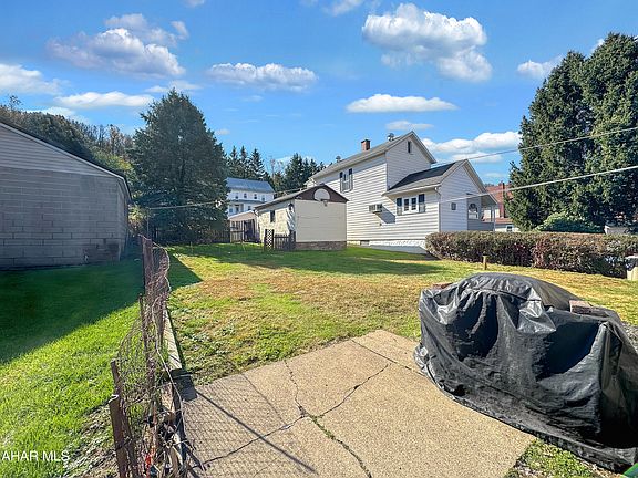 4th image of 115-117 Grass Ave