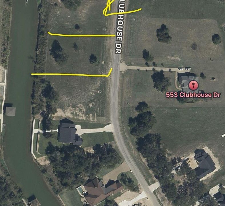 1st image of 402 Clubhouse Dr
