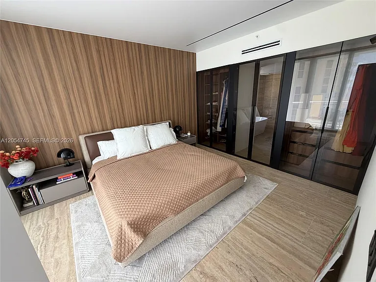 16425 Collins Ave #OS18A — Photo 10