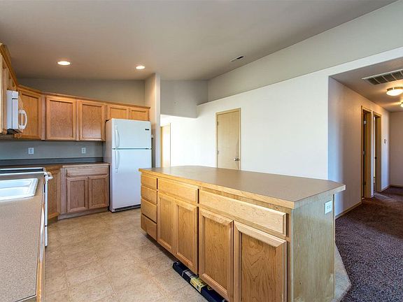 4th image of 8507 Oliver Dr