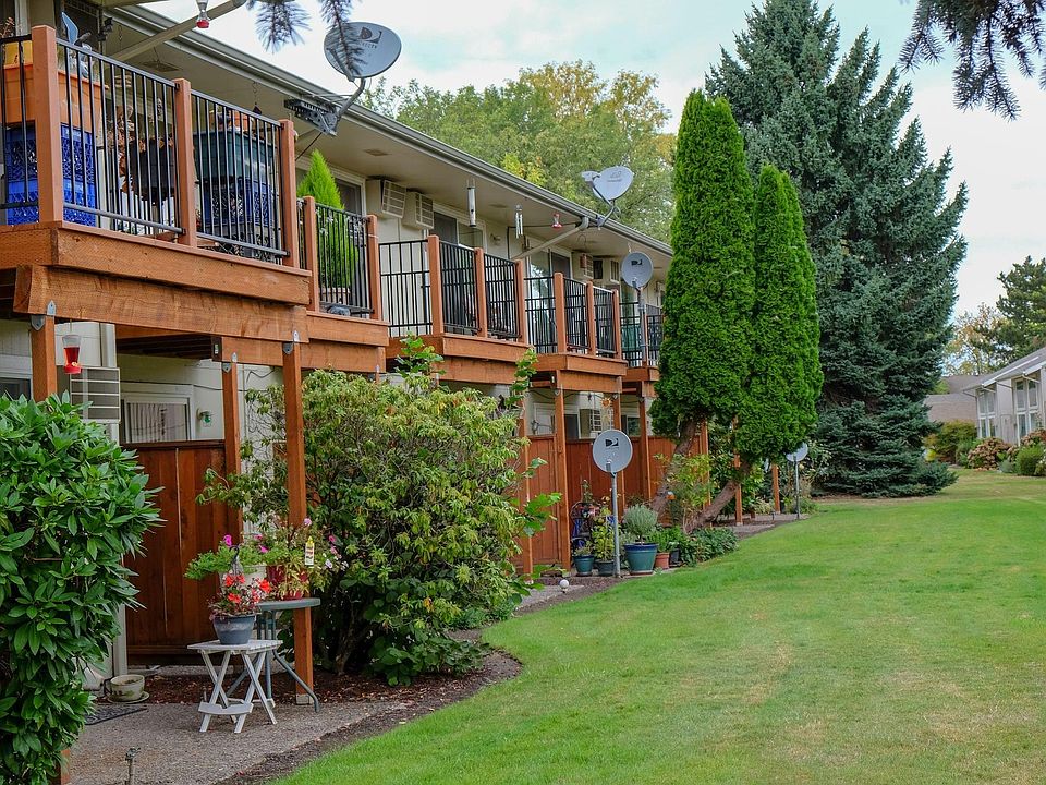 2nd image of 370 Upland Way #310