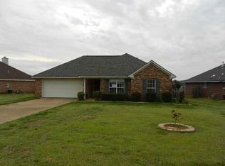 237 Shadow Creek Dr, Florence, MS 39073
