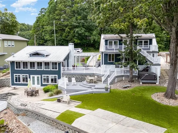 910 & 914 Pinehaven Dr, New London, NC 28127