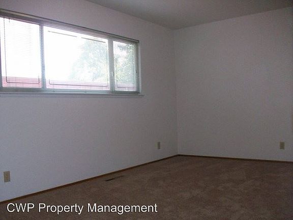 3rd image of 2069 Sundberg Ave