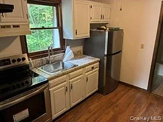 1 bed, 1.0 bath, 590 sqft, $1,950 — Photo 2