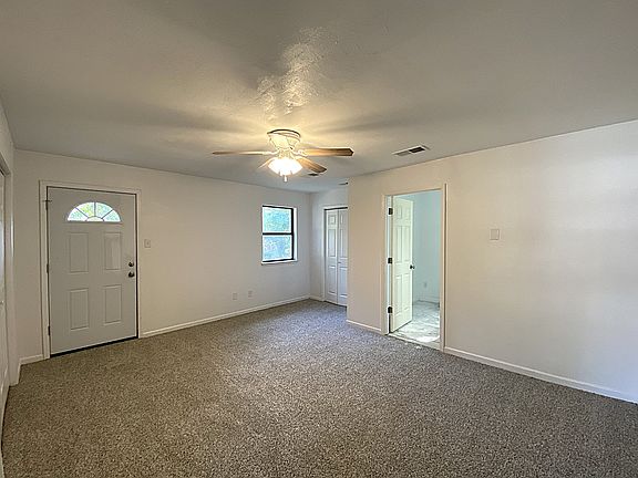 3rd image of 901 E Robertson Ave