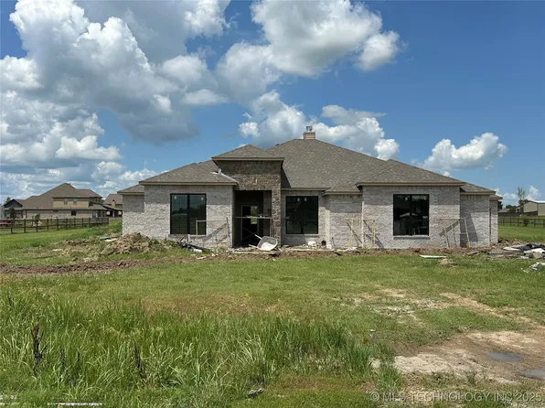 2795 Crosscreek Dr, Oologah, OK 74053