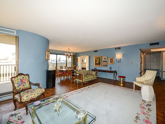 4th image of 1501 N State Pkwy APT 5A