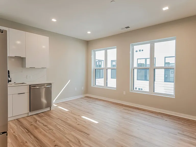 1358 Florida Ave NE — Photo 20