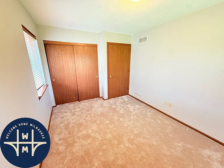 W163N11528 Windsor Ct #A — Photo 12