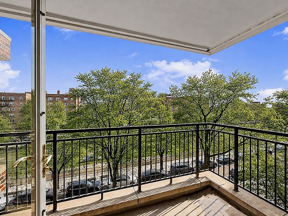 1st image of 800 Ocean Pkwy #P4