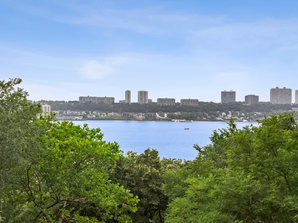 750 Riverside Drive image 1 of 17