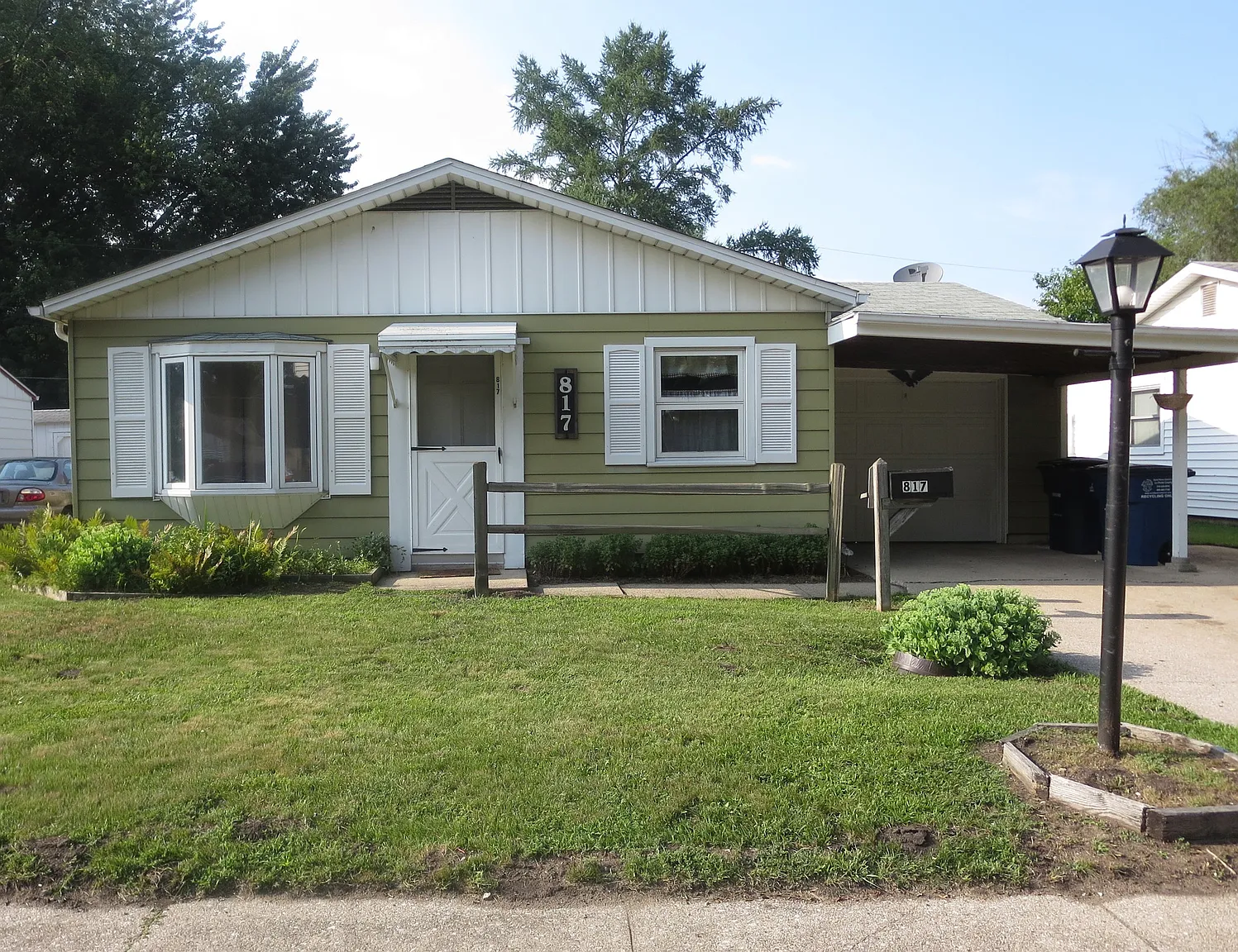 817 Henry St photo 1