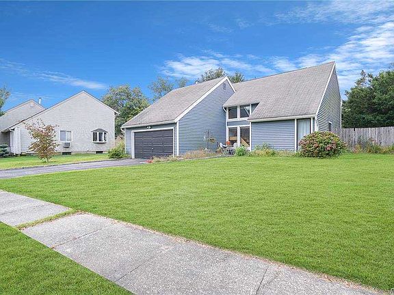 2nd image of 1686 Claas Ave