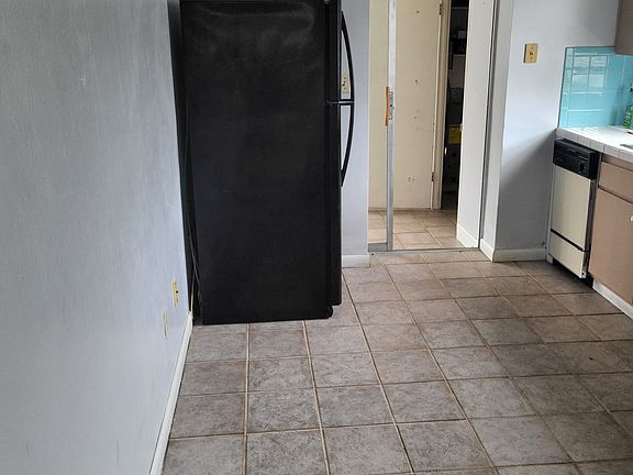 4th image of 5900 5th Ave N APT D-5