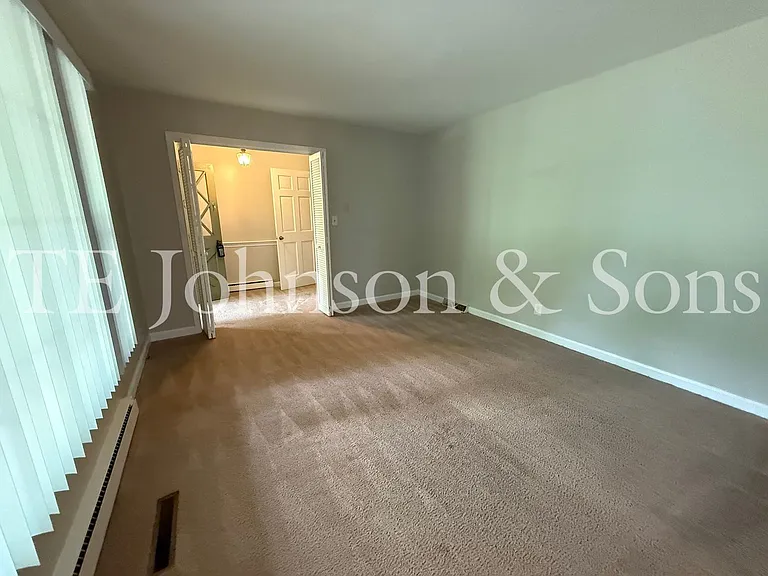 2722 Winslow Ln — Photo 9