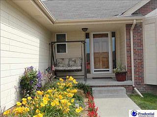 2nd image of 7423 Peters St