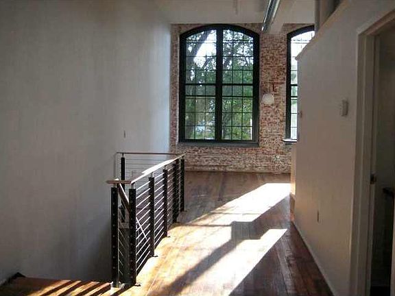 2nd image of 10 Exchange Ct APT 206