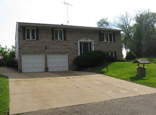 28577 W High Rd, Ingleside, IL 60041