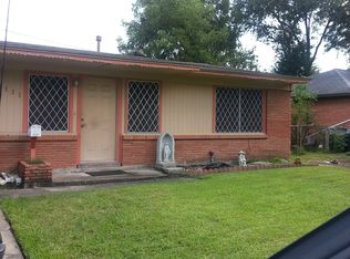 2111 Mulberry Ln, Pasadena, TX 77502