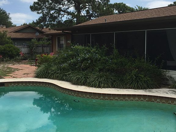 backyard/pool