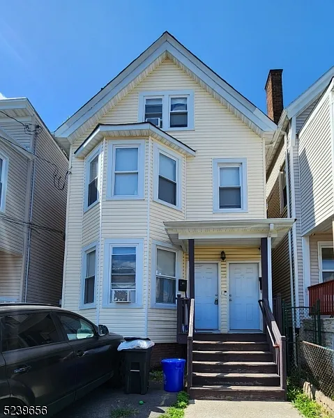 181 Oakwood Pl photo 1