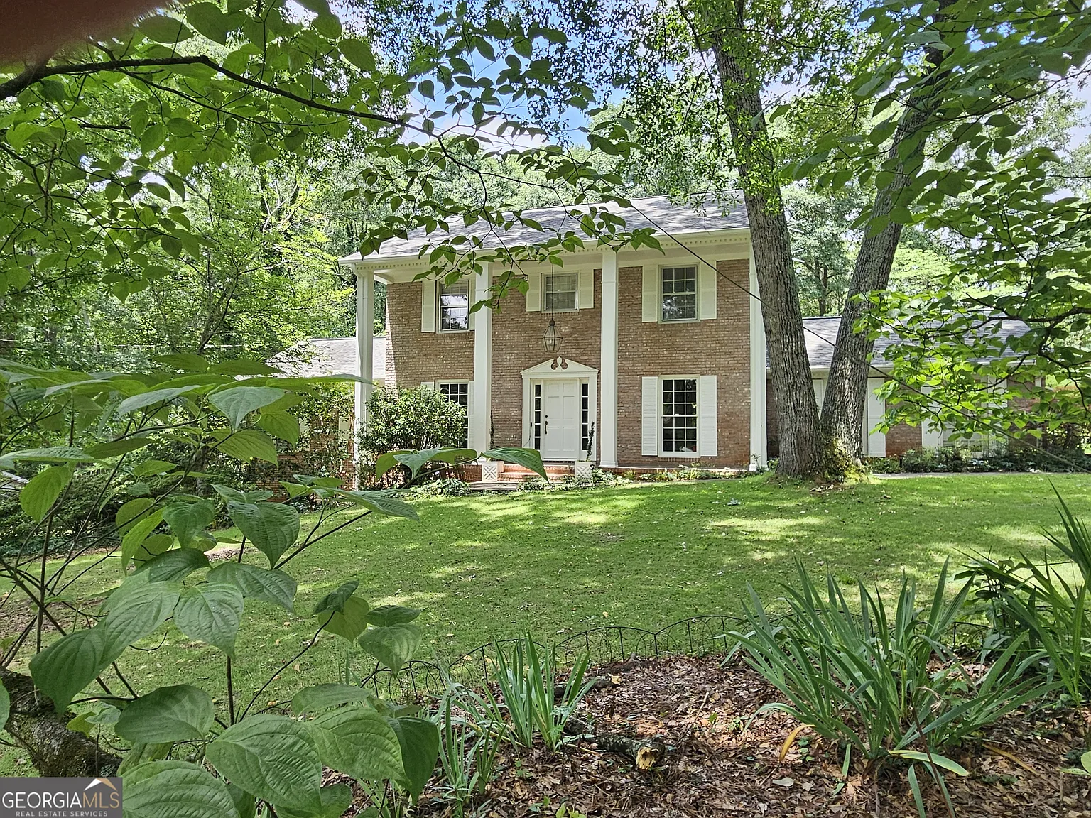 5 bed, 3.5 bath, 2442 sqft, $3,500 — Photo 4