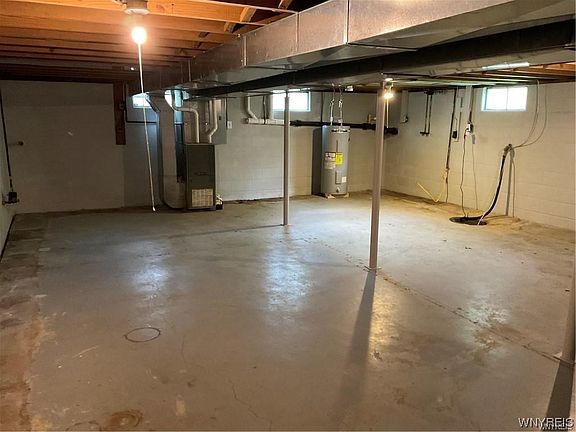 3rd image of 6821 Cedar St
