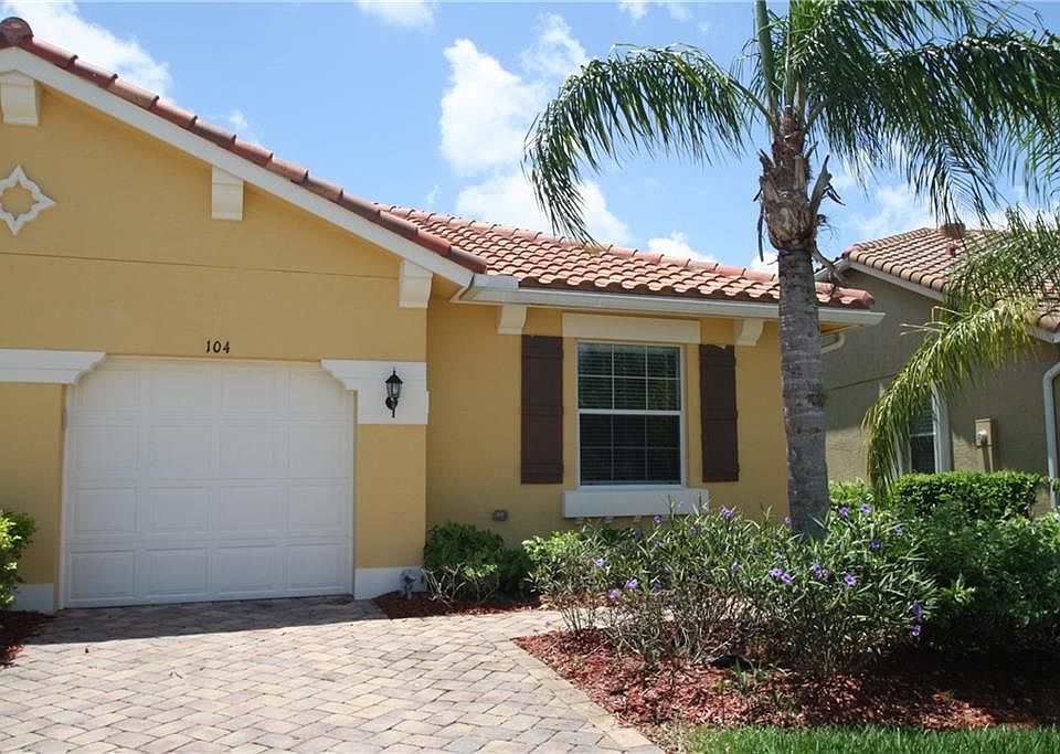 1st image of 6345 Oxford Cir