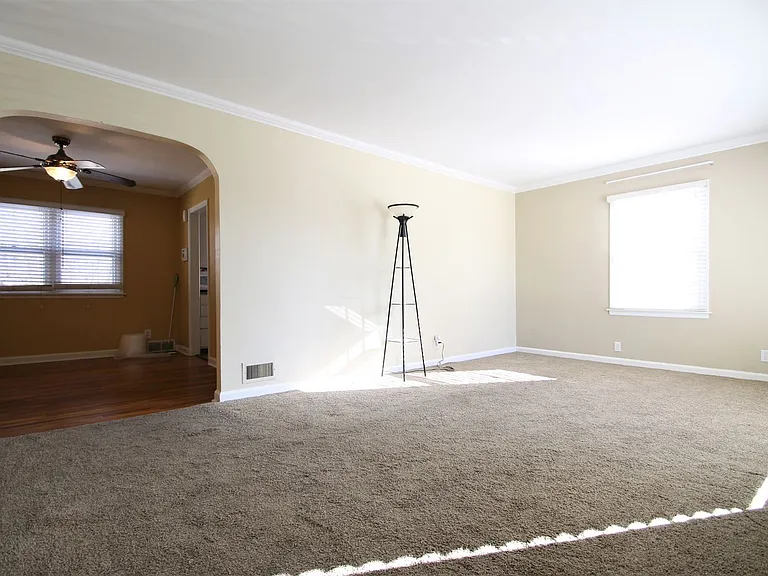 2718 N Wyoming St — Photo 3